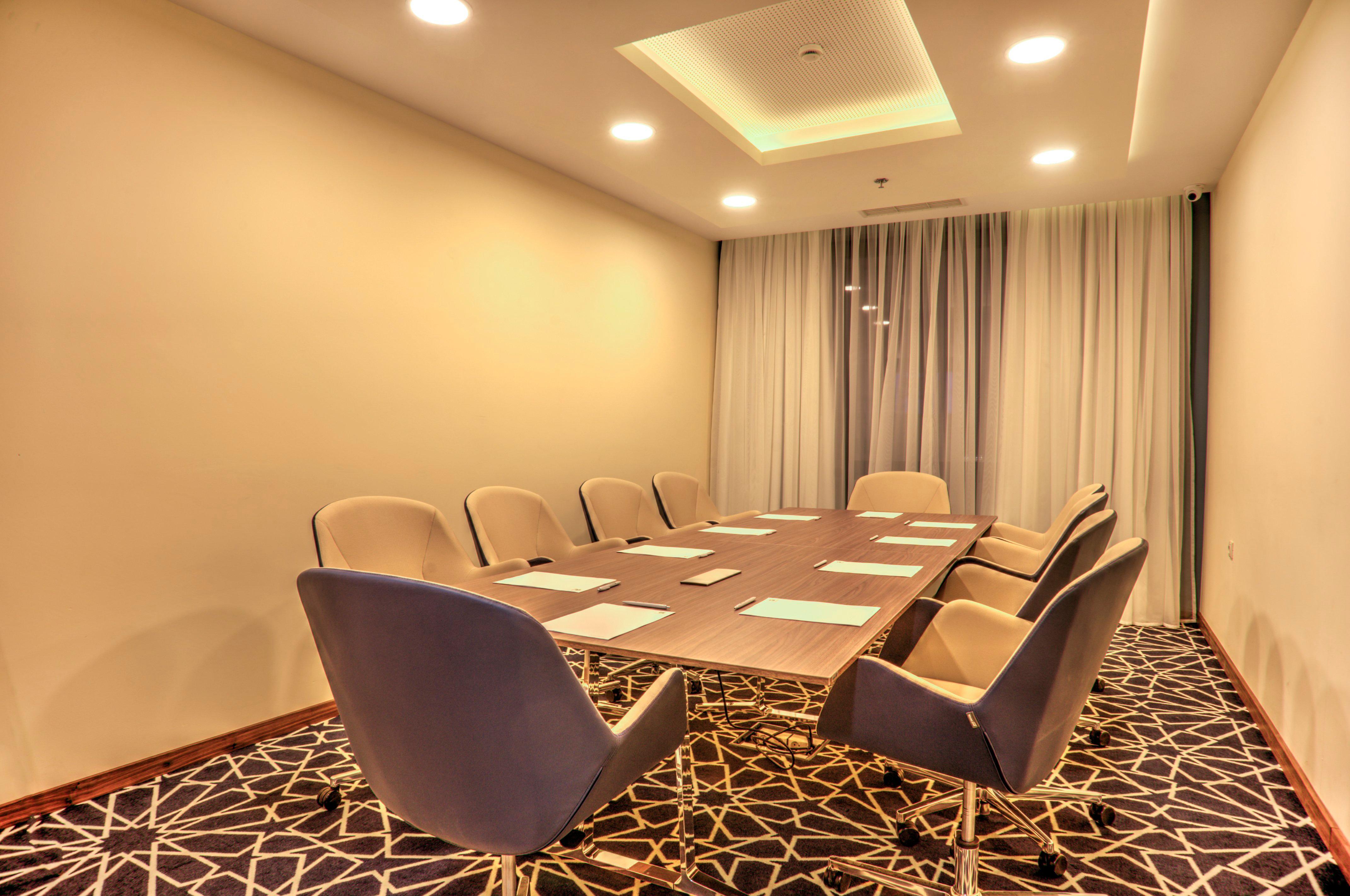 Holiday Inn Plovdiv By Ihg Exterior foto