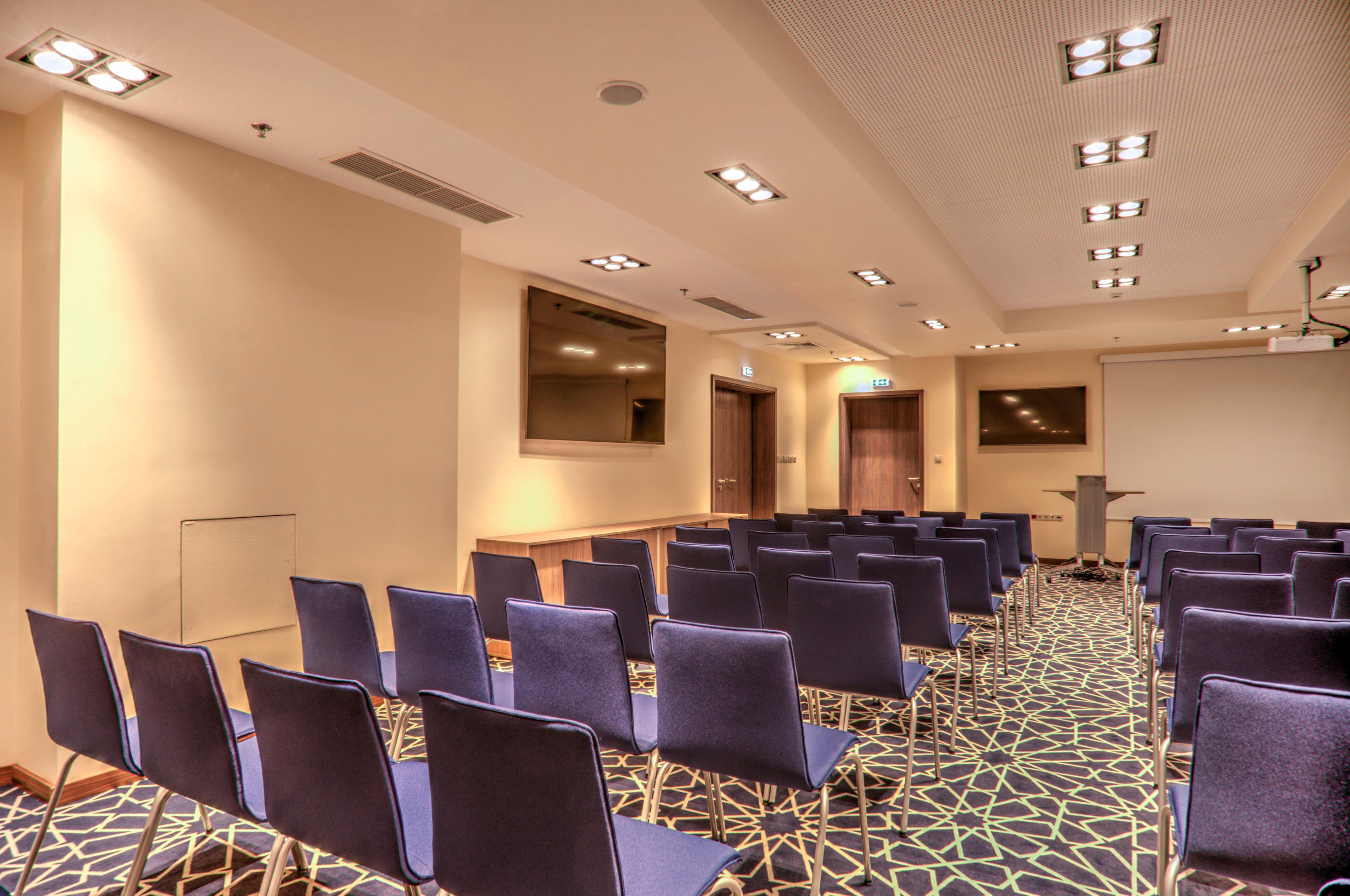 Holiday Inn Plovdiv By Ihg Exterior foto
