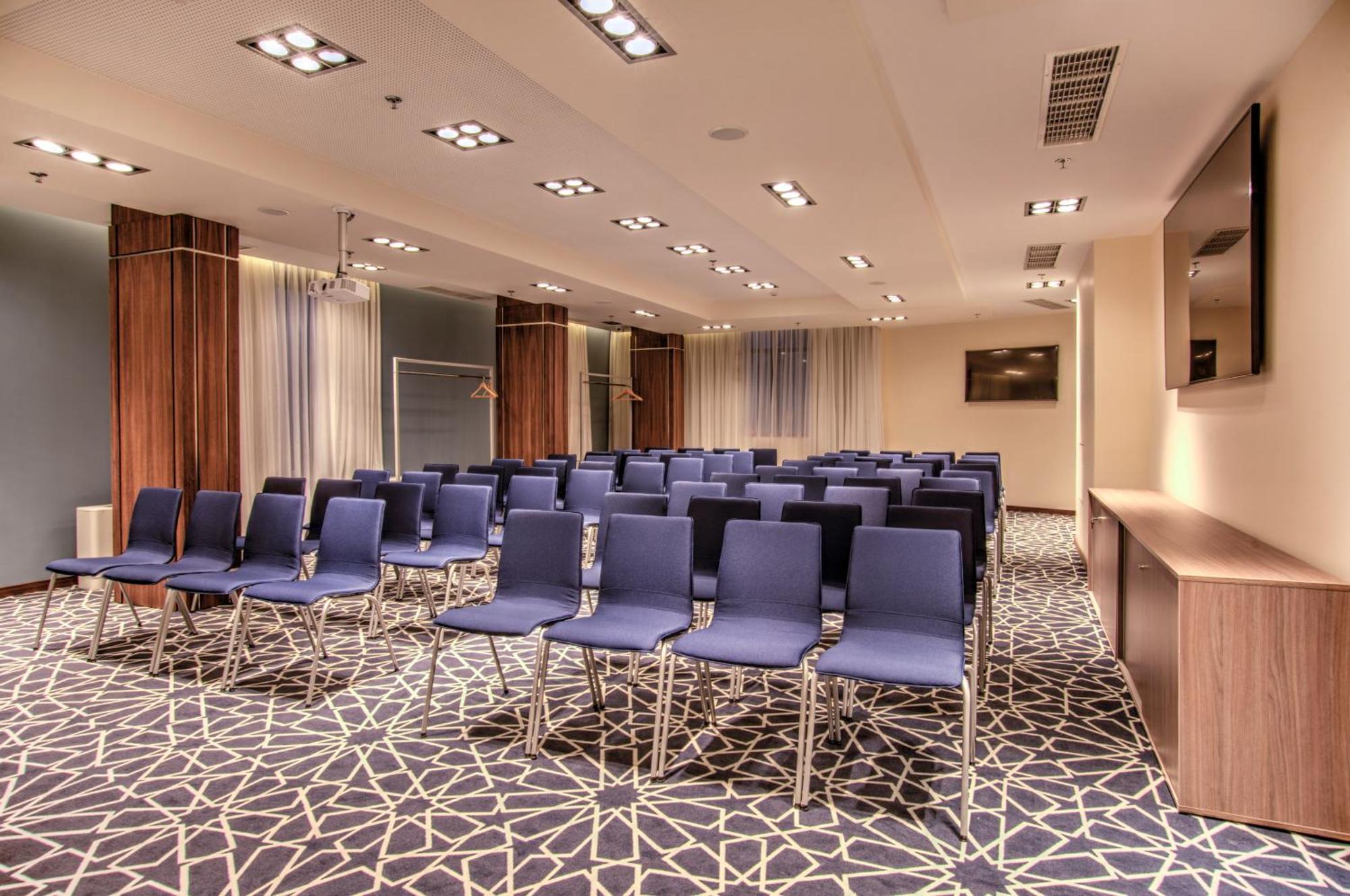 Holiday Inn Plovdiv By Ihg Exterior foto