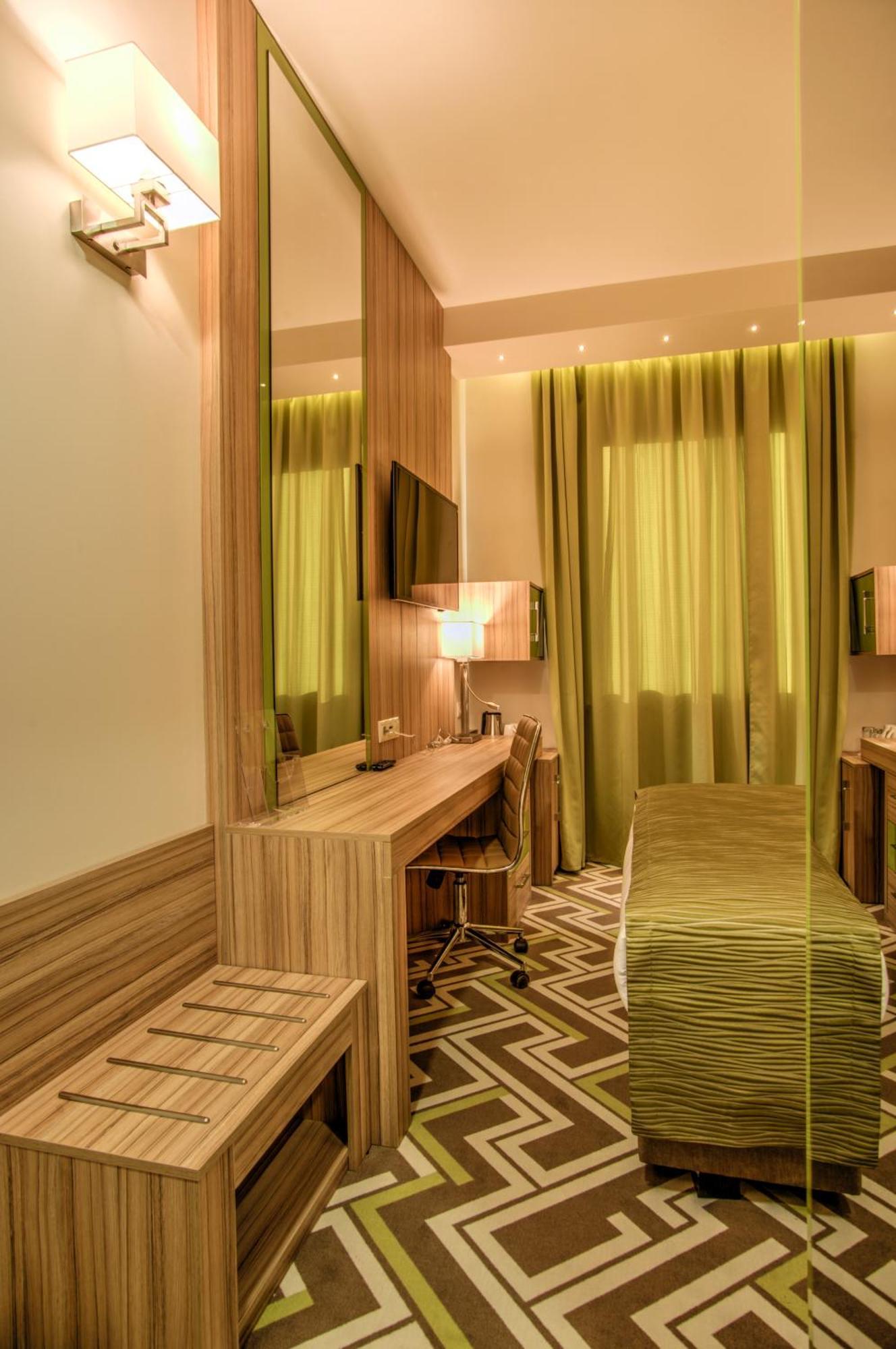 Holiday Inn Plovdiv By Ihg Exterior foto